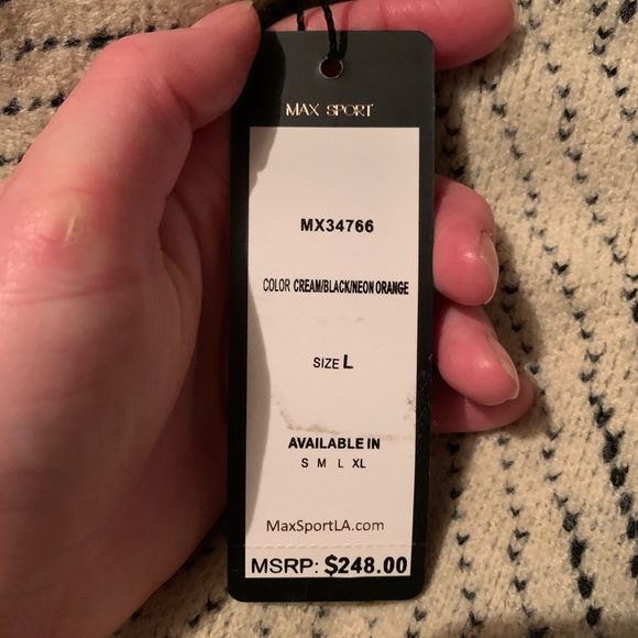 MAXSPORT cardigan size large NWT! - Picture 5 of 7